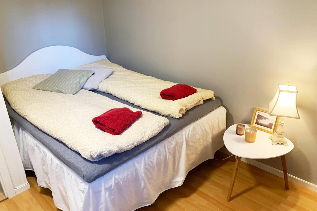 Newly Renovated Basement Apartment Sarpsborg Eksteriør bilde